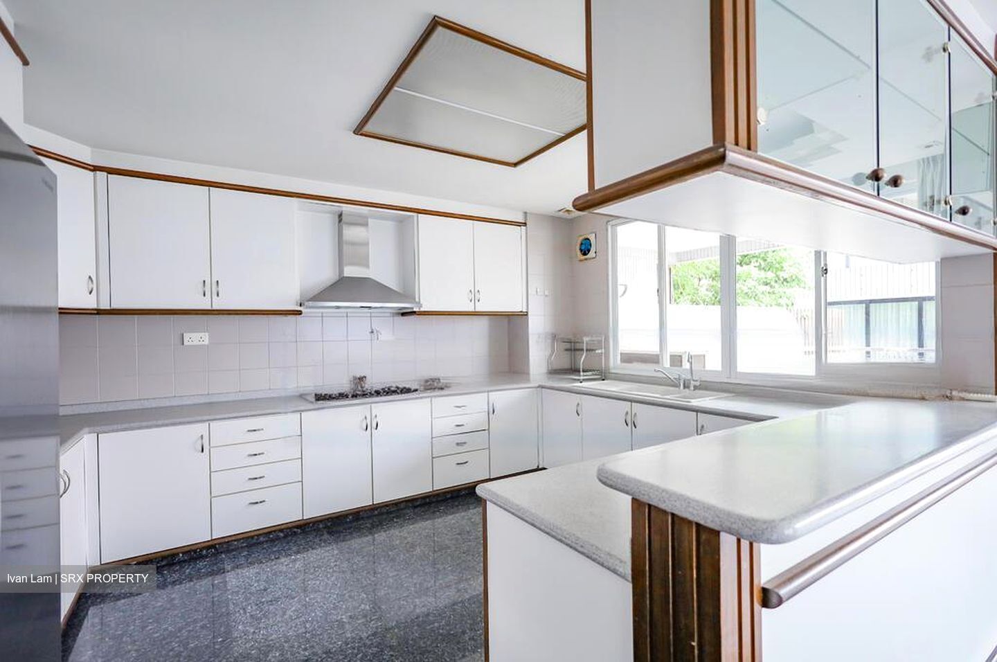 Sennett Avenue (D16), Semi-Detached #429675661